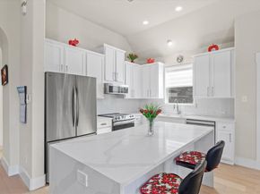 909  Dogwood Trail , Aubrey Texas 76227