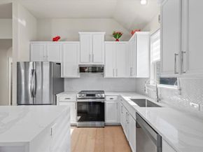 909  Dogwood Trail , Aubrey Texas 76227