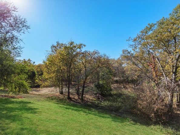 909  Dogwood Trail , Aubrey Texas 76227