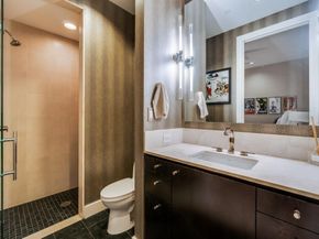 2408  Victory Park Lane  933, Dallas Texas 75219