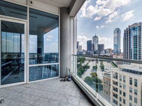 2408  Victory Park Lane  933, Dallas Texas 75219