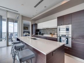 2408  Victory Park Lane  933, Dallas Texas 75219