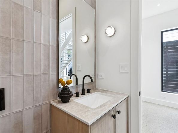 6801  Tyree Street , Dallas Texas 75209