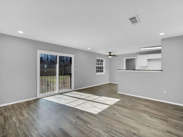 3450  Silverhill Drive , Dallas Texas 75241