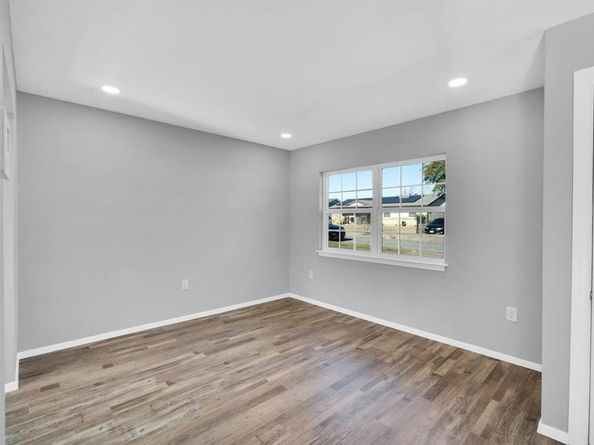 3450  Silverhill Drive , Dallas Texas 75241