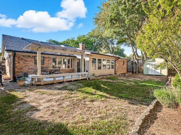 2908  Steve Drive , Hurst Texas 76054