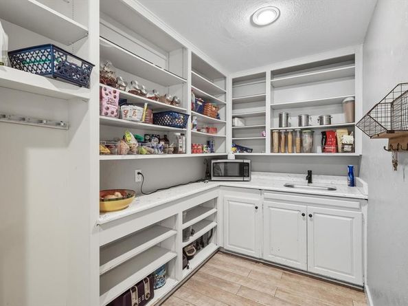 2908  Steve Drive , Hurst Texas 76054