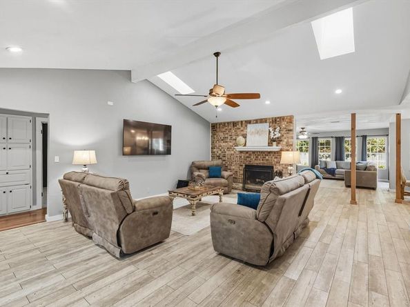 2908  Steve Drive , Hurst Texas 76054