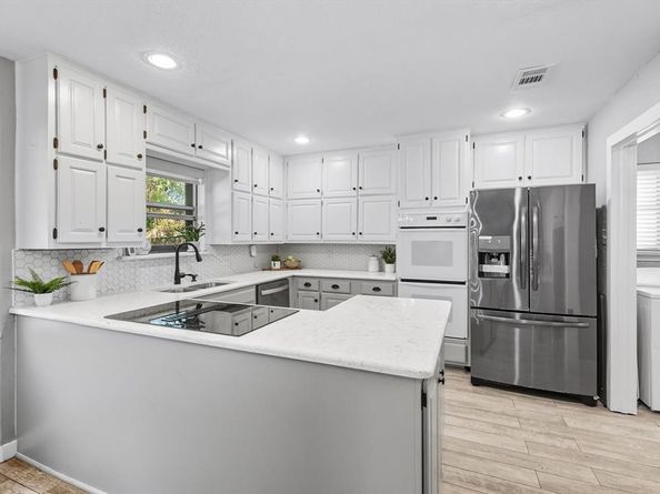 2908  Steve Drive , Hurst Texas 76054