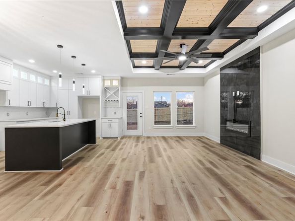 1420  Morrell Avenue , Dallas Texas 75203