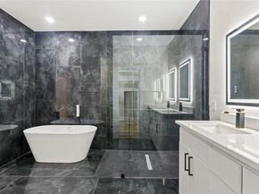 1420  Morrell Avenue , Dallas Texas 75203