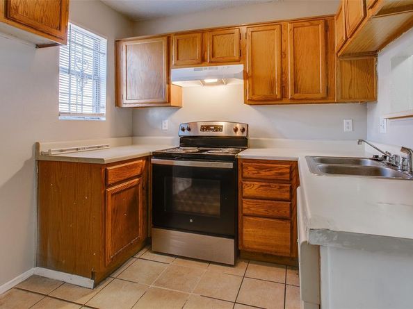 10500  Lake June   H03, Dallas Texas 75217