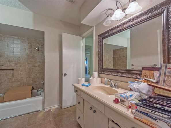 5311  Banting Way , Dallas Texas 75227