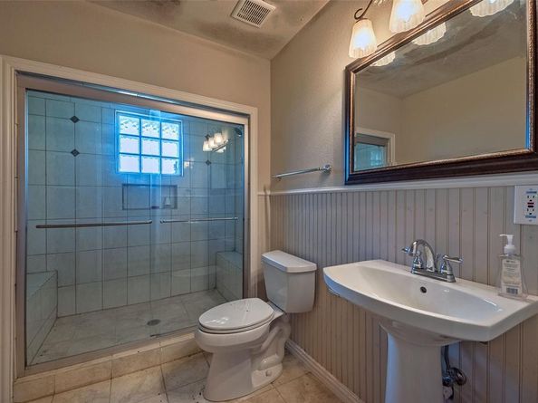 5311  Banting Way , Dallas Texas 75227