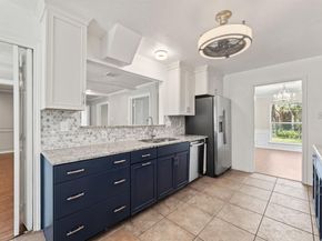 817  Sylvan Drive , Fort Worth Texas 76120