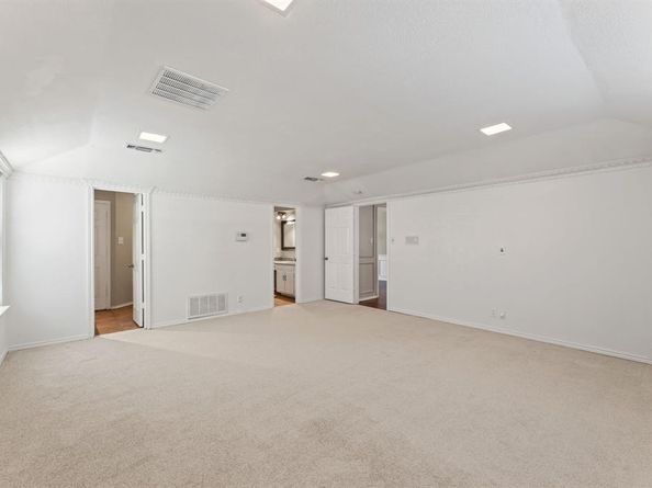 817  Sylvan Drive , Fort Worth Texas 76120