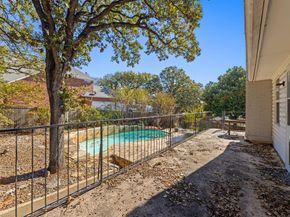817  Sylvan Drive , Fort Worth Texas 76120