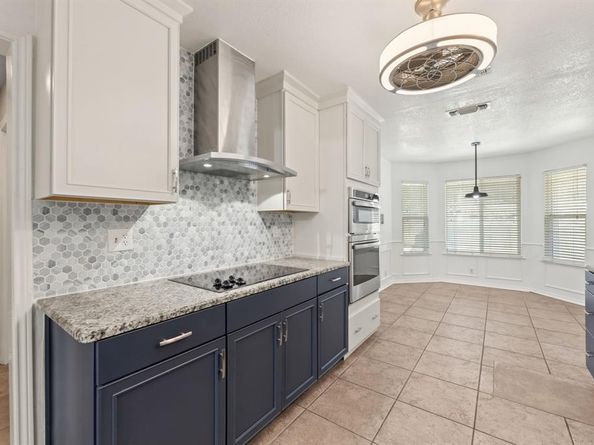 817  Sylvan Drive , Fort Worth Texas 76120