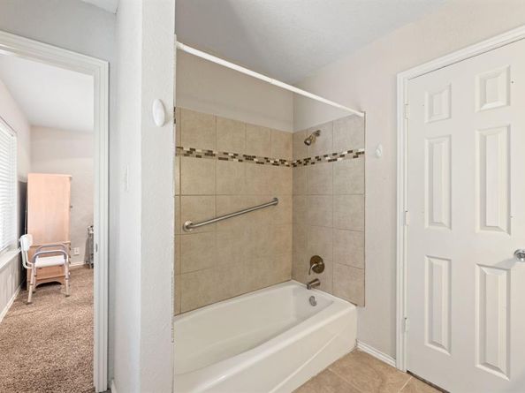 817  Sylvan Drive , Fort Worth Texas 76120