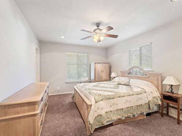 817  Sylvan Drive , Fort Worth Texas 76120