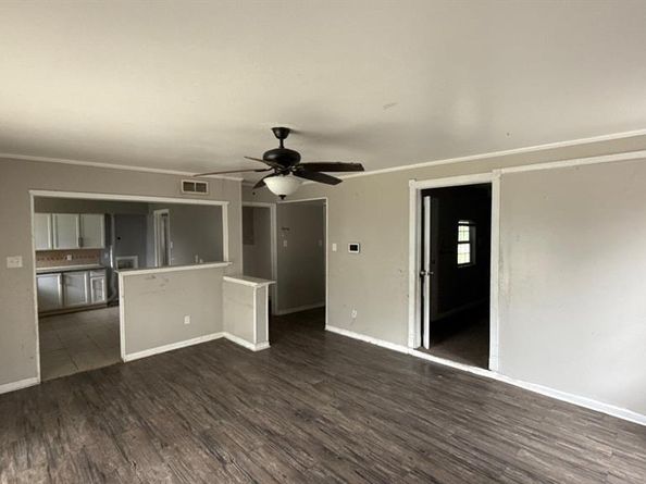 625  Midvale Drive , Dallas Texas 75232