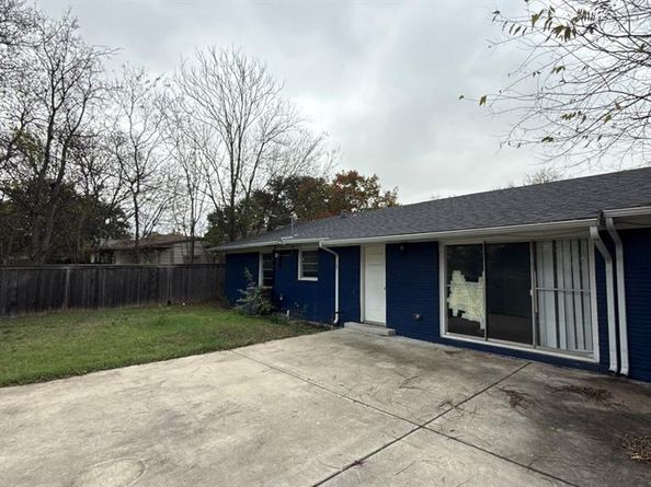 625  Midvale Drive , Dallas Texas 75232