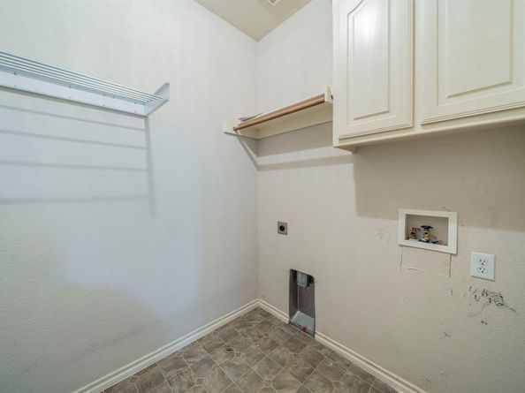 7042  Hedgebrook Drive , Dallas Texas 75249