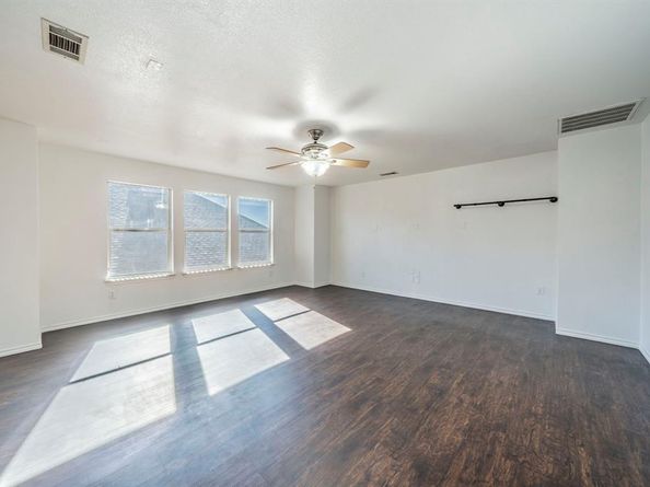 7042  Hedgebrook Drive , Dallas Texas 75249