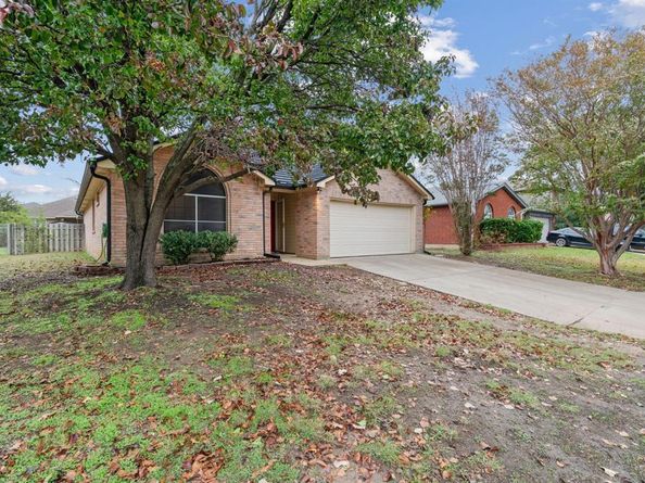 5016  Prairie Creek Trail , Fort Worth Texas 76179