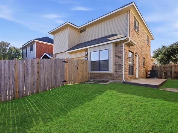 1741  Circle Creek Drive , Lewisville Texas 75067