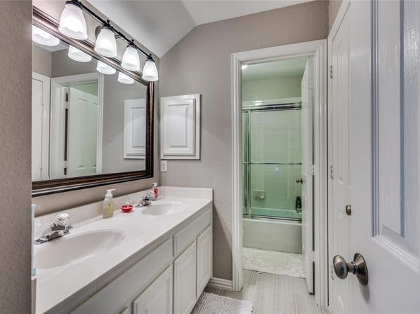 3705  Stone Creek Parkway , Fort Worth Texas 76137