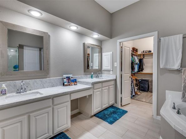 3705  Stone Creek Parkway , Fort Worth Texas 76137