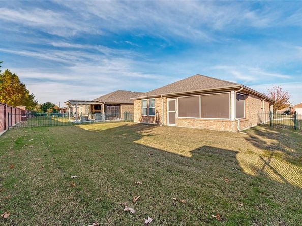 2325  Beachfront Drive , Frisco Texas 75036