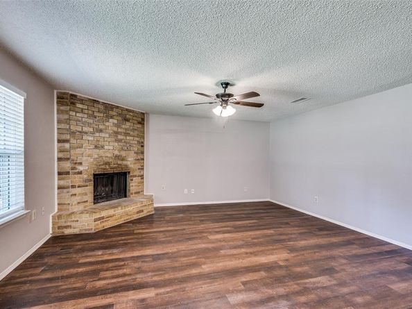 6101  Kelly Elliott Road , Arlington Texas 76001