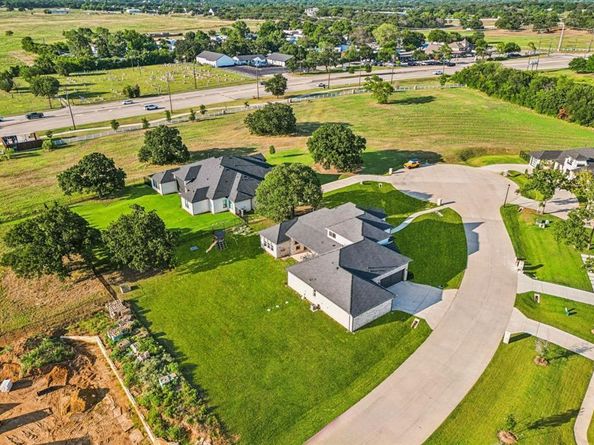 4309  Laura Lane , Flower Mound Texas 75022