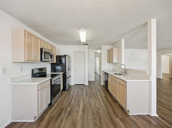 1438  Stewart Drive , Rockwall Texas 75032