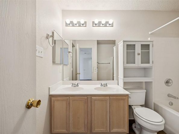 1438  Stewart Drive , Rockwall Texas 75032