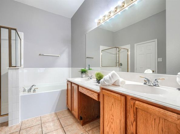 2830  Wild Oak Lane , Rockwall Texas 75032