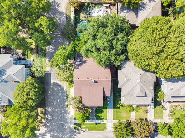 4803  Swiss Avenue , Dallas Texas 75204