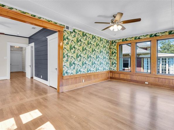 4803  Swiss Avenue , Dallas Texas 75204