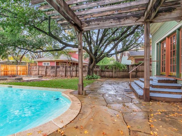 4803  Swiss Avenue , Dallas Texas 75204