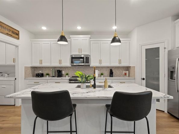 3122  Chihuahua Avenue , Dallas Texas 75212