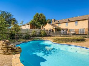 1102  Lexington Circle , DeSoto Texas 75115