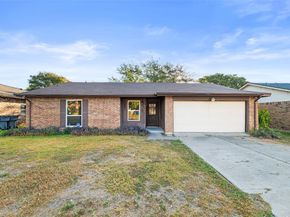 2742 E Pepperidge Drive , Lancaster Texas 75134