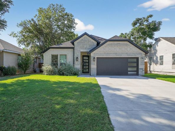 1005  Oak Street , Grand Prairie Texas 75050
