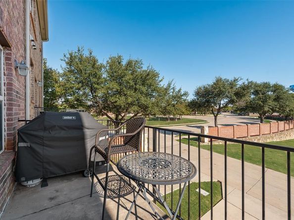 1805  English Lane , Carrollton Texas 75006