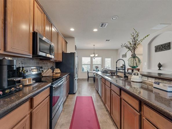 1805  English Lane , Carrollton Texas 75006
