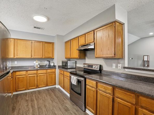 102 E Ridgegate Drive , Garland Texas 75040