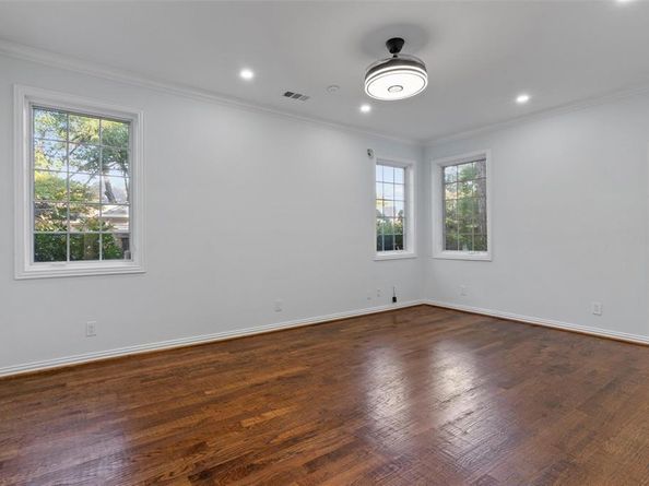4415  Gloster Road , Dallas Texas 75220