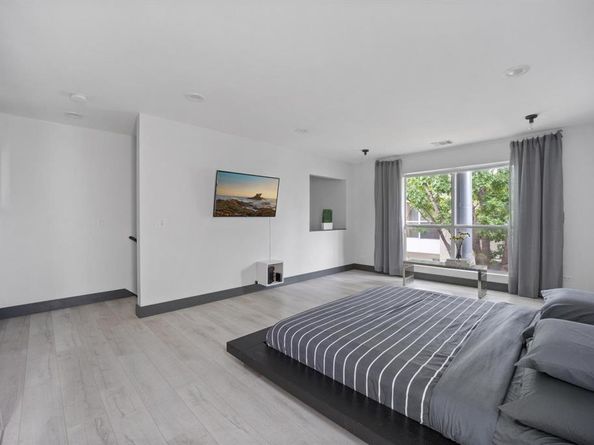 4134  Travis Street  11, Dallas Texas 75204
